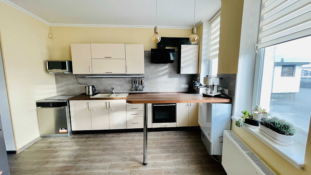 3К з ремонтом біля метро Сирець Дорогожичі Ризька Сирецький Бояр Київ - зображення 1