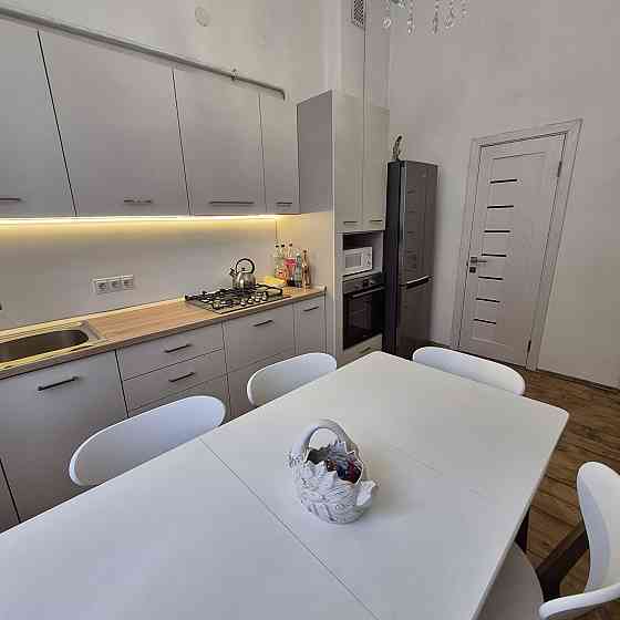 2к вул.Тарнавського, центр Ивано-Франковск