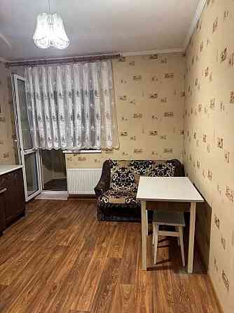 Оренда 1 кім Максимовича  3г , біля метро Васильківська Київ