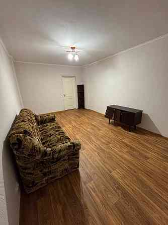 Оренда 1 кім Максимовича  3г , біля метро Васильківська Київ