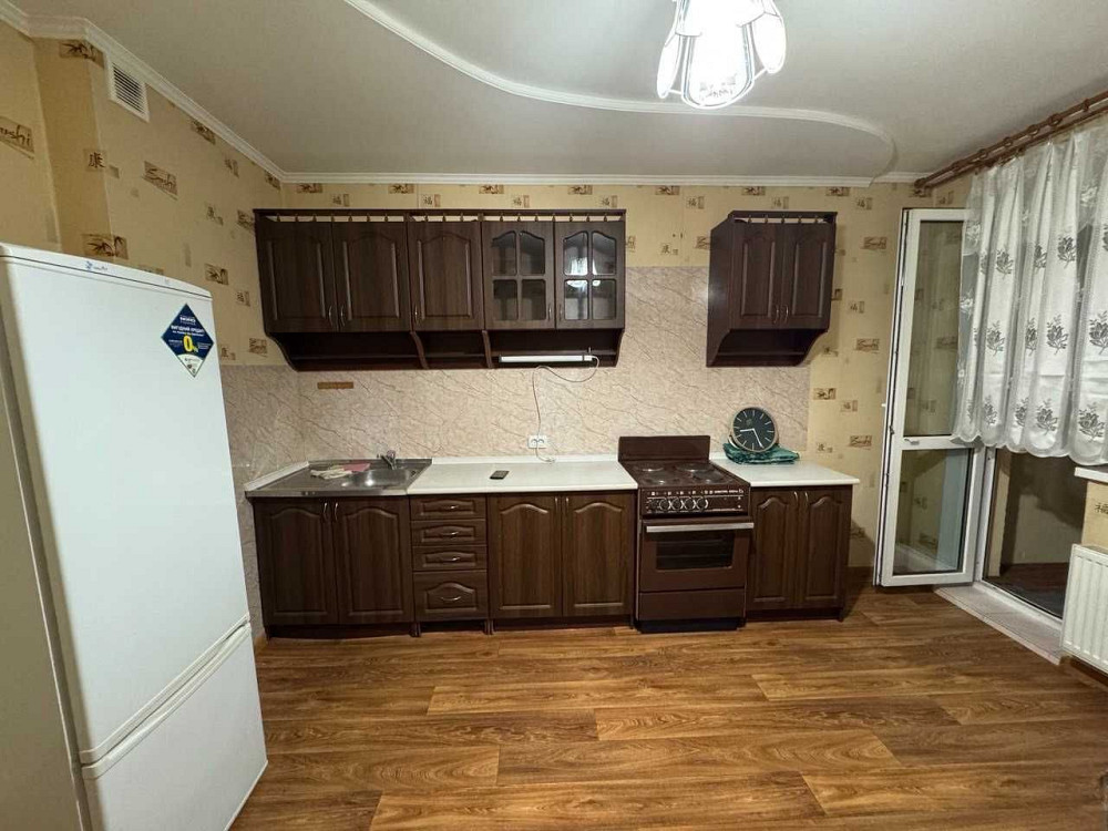 Оренда 1 кім Максимовича  3г , біля метро Васильківська Київ - зображення 1