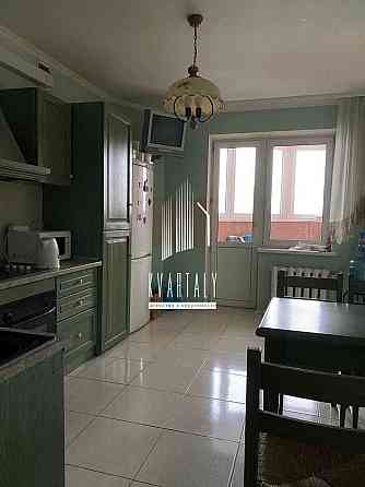 Продаж видової 3-к квартири Срібнокільська, 22 Київ