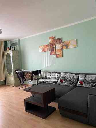 Продаж видової 3-к квартири Срібнокільська, 22 Київ