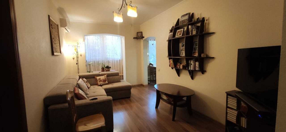 Продам чотирикімнатну квартиру  в районі ТЦ Сім'я Одесса - изображение 1