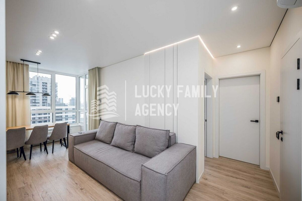 Продаж сучасної 2-к. кв., авторський ремонт, ЖК Варшавський. Київ - зображення 7