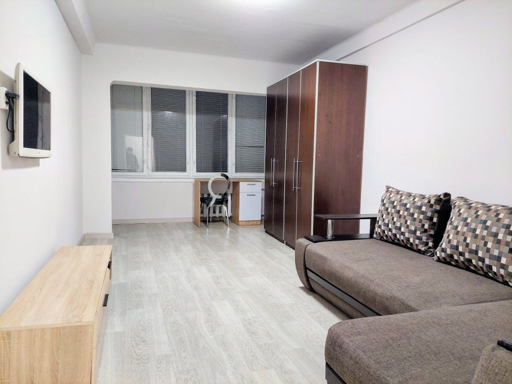 Простора 1к однокімнатна квартира в місті Українка з видом на Дніпро Українка - зображення 1