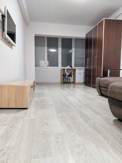 Простора 1к однокімнатна квартира в місті Українка з видом на Дніпро Українка - зображення 4