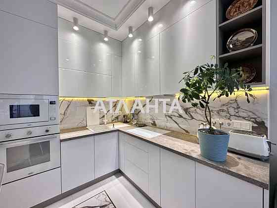 1-комнатная 50м2 с дорогим ремонтом ЖК Мандарин Одеса