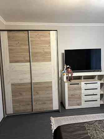 3 км вул.Зелена,окко,Особняк 1/2,паркінг,ц. 13000  грн Львів