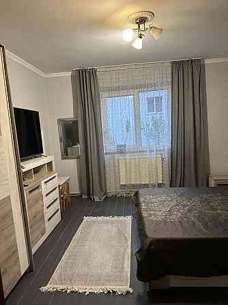 3 км вул.Зелена,окко,Особняк 1/2,паркінг,ц. 13000  грн Львів