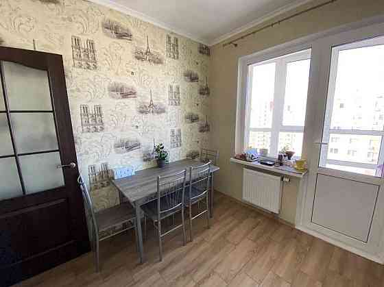 1 к. Гмирі 16, ЖК "Патріотика" м. Позняки 10 хв. пішки. Київ