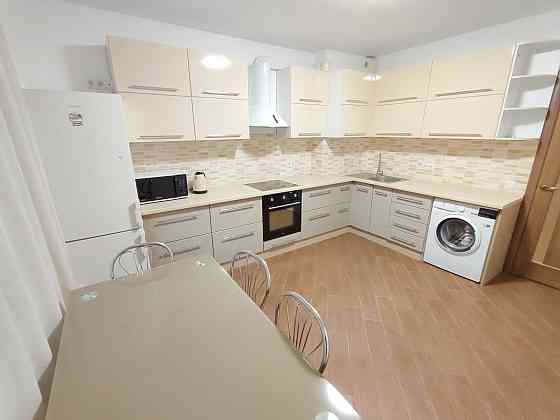 Простора 1 кімнатна новобудова в парковій зоні Черновцы