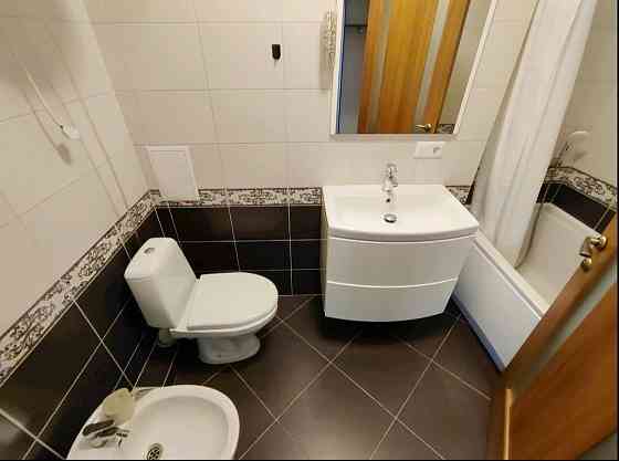 Простора 1 кімнатна новобудова в парковій зоні Черновцы