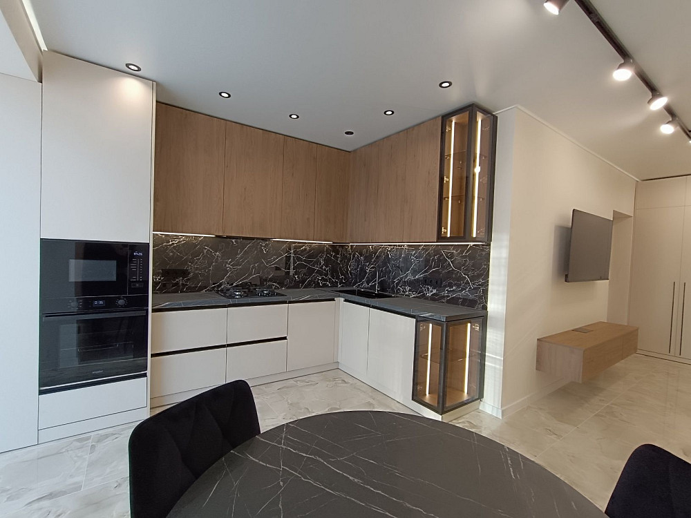 Стильна,простора,світла квартира в центрі міста Ивано-Франковск - изображение 7