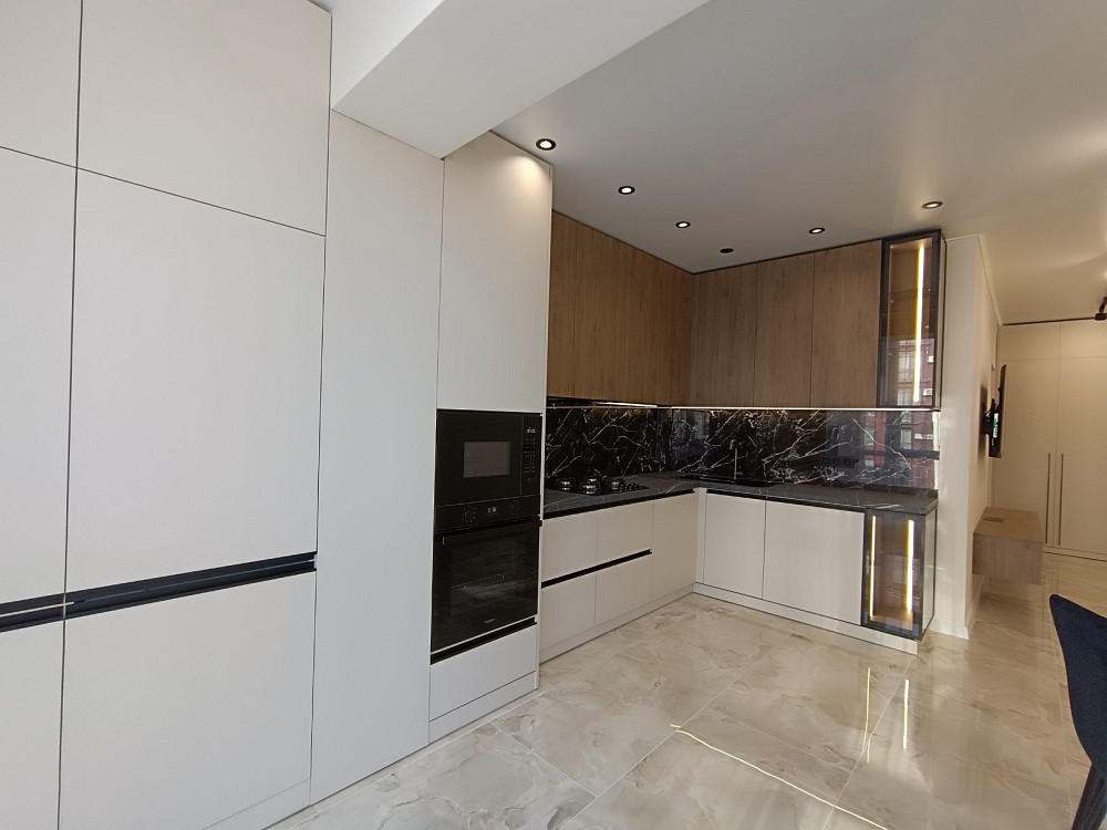 Стильна,простора,світла квартира в центрі міста Ивано-Франковск - изображение 6