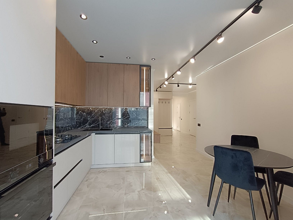 Стильна,простора,світла квартира в центрі міста Ивано-Франковск - изображение 8