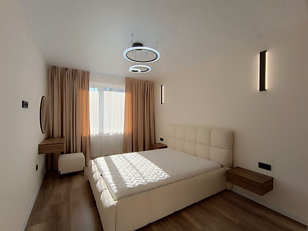 Стильна,простора,світла квартира в центрі міста Ивано-Франковск - изображение 1