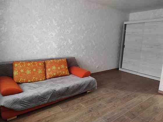 В оренду 1-кімнатна квартира в новобудові в мікрорайоні Академічне. Винница