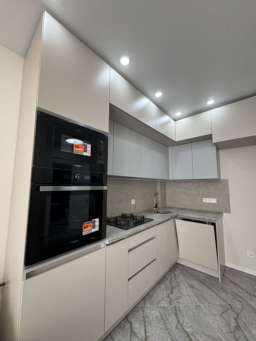 Новий якісний ремонт! Центр міста, є балкон, ГАЗове опалення. Ірпінь - зображення 3