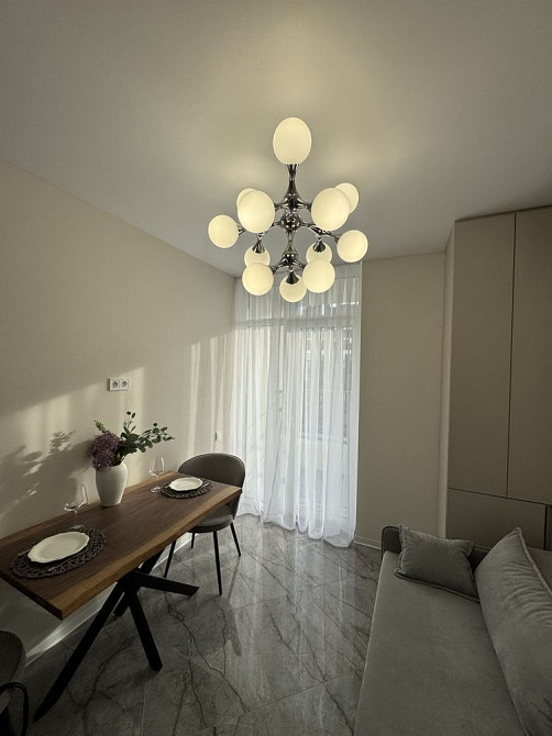 Новий якісний ремонт! Центр міста, є балкон, ГАЗове опалення. Ірпінь - зображення 4