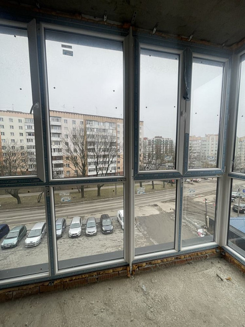 Продам ЗДАНУ однокімнатну квартиру! Ровно - изображение 7