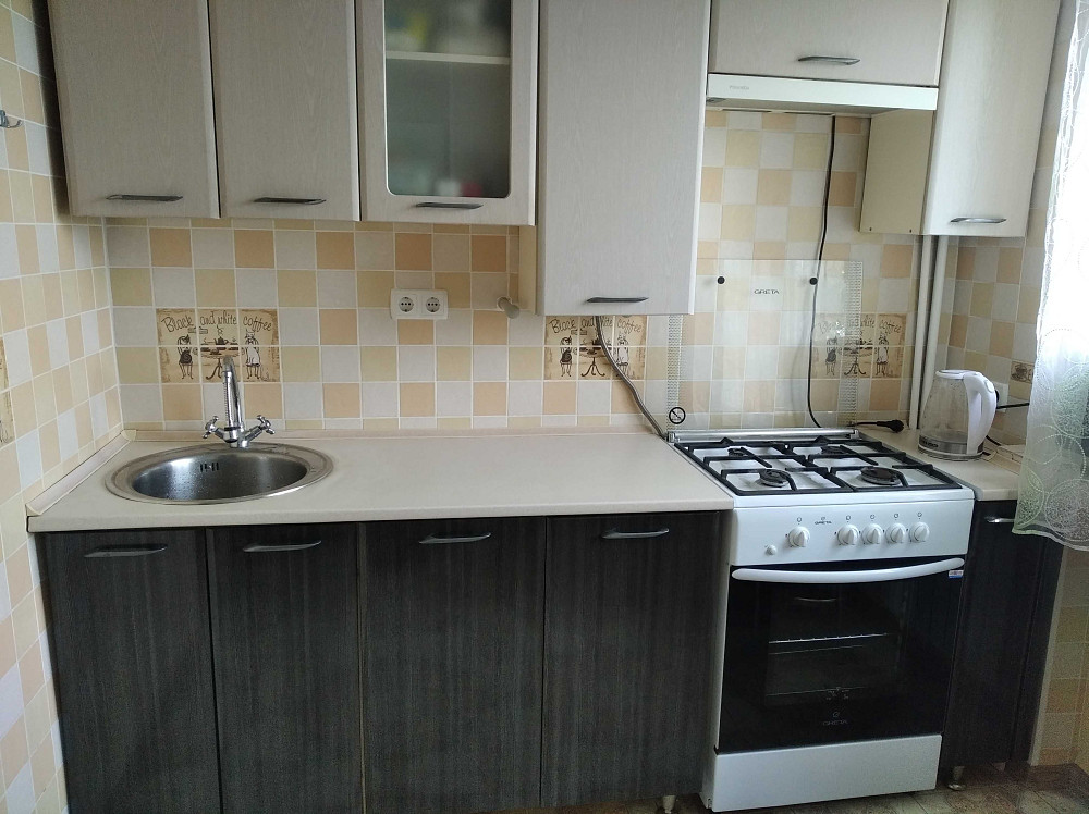 Продається простора трикімнатна квартира з євроремонтом у центрі міста Изюм - изображение 6