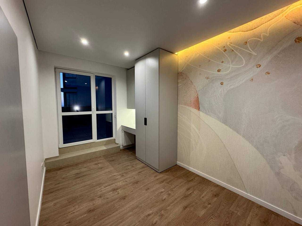 Продам сучасну простору  2 кімнатну квартиру з терасою. Ровно - изображение 4