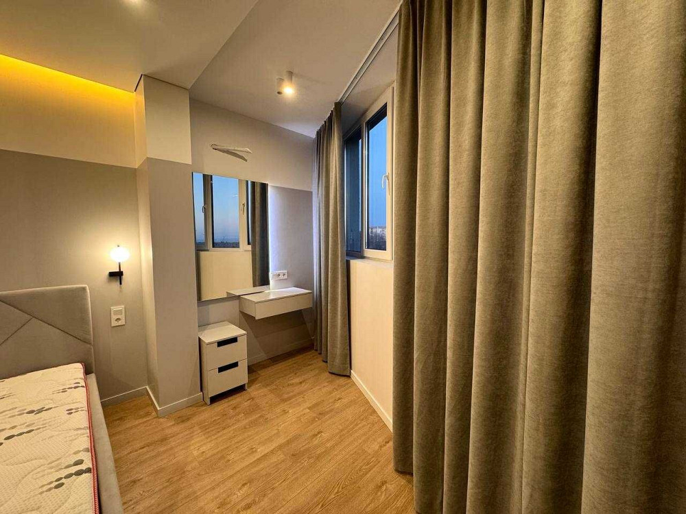 Продам сучасну простору  2 кімнатну квартиру з терасою. Ровно - изображение 2