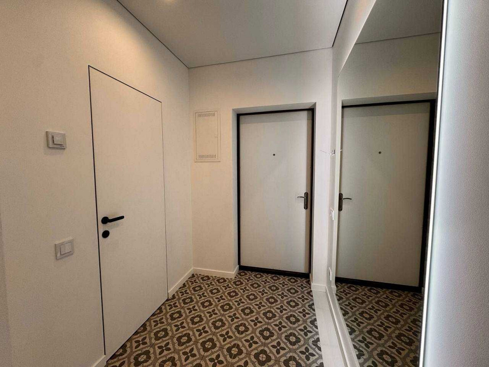 Продам сучасну простору  2 кімнатну квартиру з терасою. Ровно - изображение 5