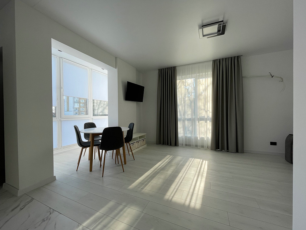 Оренда 3-кімнатна в Центрі міста в новобудові Івано-Франківськ - зображення 2