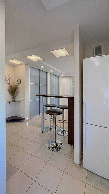 Стильная 2-комнатная квартира в аренду в 100м от метро Печерская Київ - зображення 2