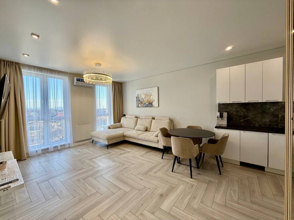 Без комісії! Від власника, ЖК КВАДРАТ з ремонтом! Вул. Волошина 24 Ужгород - изображение 1