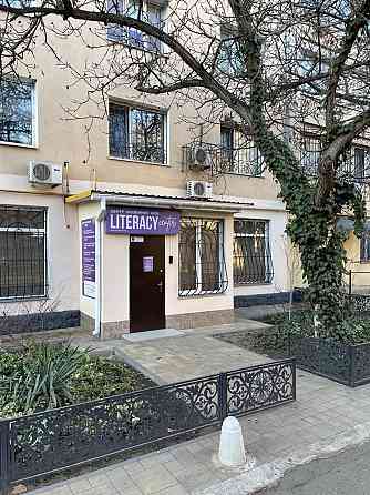 Продам квартиру на Черёмушках в кирпичном доме(риелторы не беспоить). Одесса