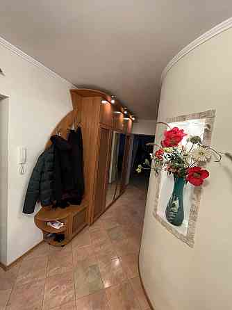 Продам квартиру на Черёмушках в кирпичном доме(риелторы не беспоить). Одесса