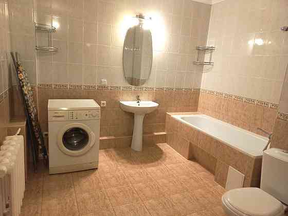 оренда 3-х кімнатної квартири Ахматової,43 Осокорки Київ