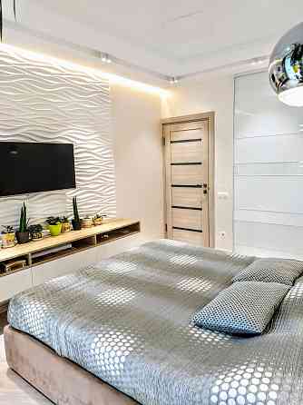 Сдам 3 кв.ЖК Искринский,новострой с дизайнерским рем.Метро Защитников Харьков