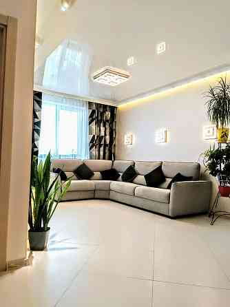 Сдам 3 кв.ЖК Искринский,новострой с дизайнерским рем.Метро Защитников Харьков