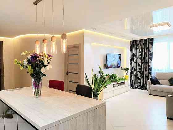 Сдам 3 кв.ЖК Искринский,новострой с дизайнерским рем.Метро Защитников Харьков