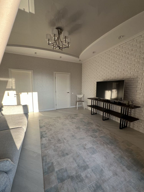 Оренда квартири біля парку 2х кімнатна Київ - зображення 2