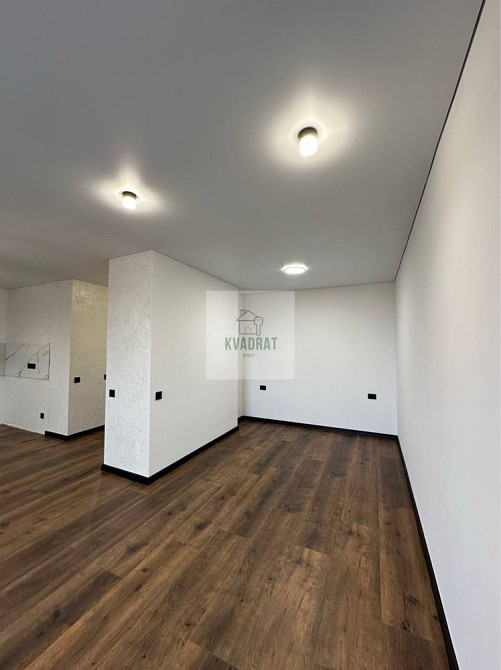 Продам 1-кімнатну квартиру з дорогим ремонтом у новому будинку Каменец-Подольский - изображение 2