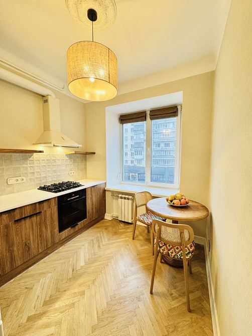 Чудова 2к кв В. Васильківська СТАЛІНКА Палац Україна Центр Киев - изображение 3