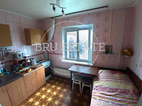 Продам 1 к вул.Бальзака 63 Троещина Киев