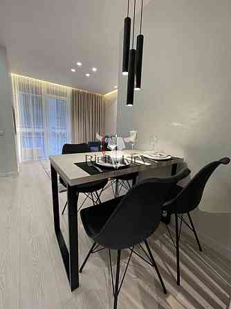 Инвертор Французский квартал 2 Маккейна 1б Предславинская французький Київ