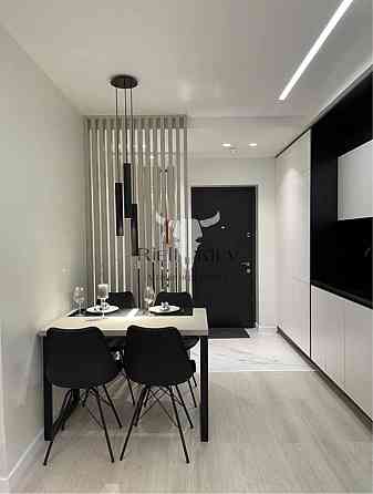 Инвертор Французский квартал 2 Маккейна 1б Предславинская французький Київ