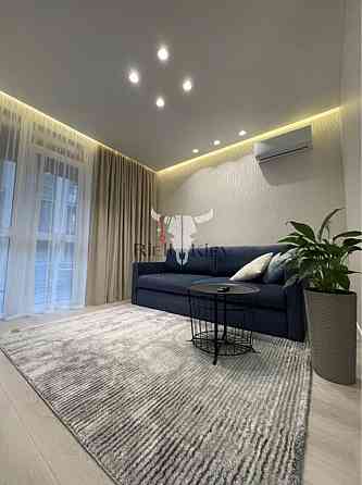 Инвертор Французский квартал 2 Маккейна 1б Предславинская французький Київ