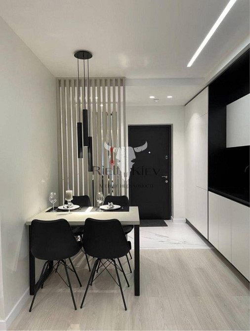 Инвертор Французский квартал 2 Маккейна 1б Предславинская французький Київ - зображення 5