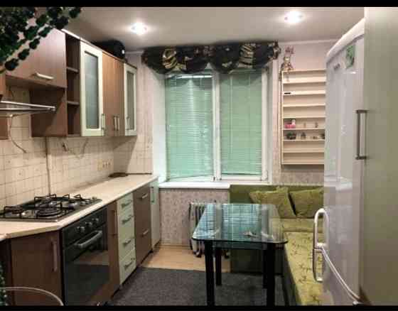 Продам 1 комнатную квартиру пр Слобржанский начало Центра 1 остановка Днепр