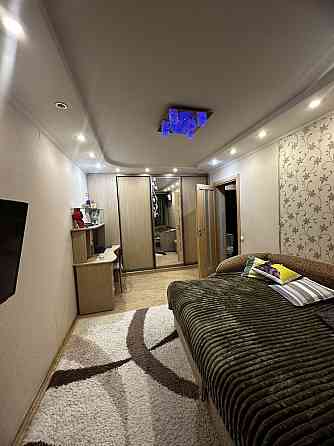 Продам 1 комнатную квартиру пр Слобржанский начало Центра 1 остановка Днепр