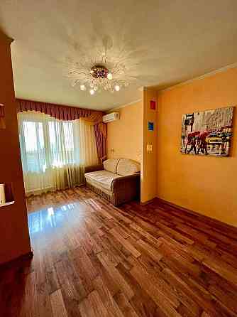 Продається 1-кім. квартира вул. Смілянська, 15,  Севастопольська площа Київ