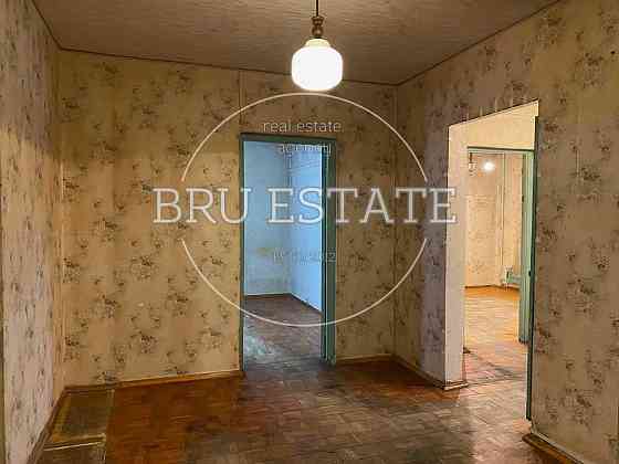 Продам 4 к вул.Червоної Калини 5а  Троещина Київ